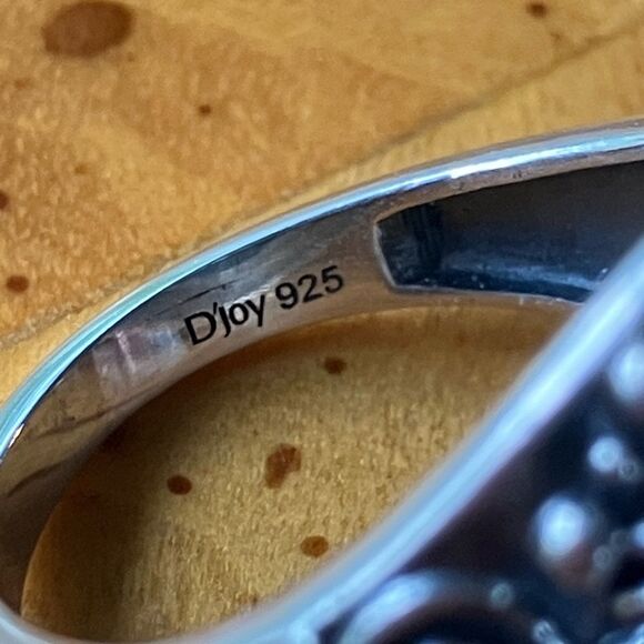 Genuine White Buffalo Sterling Silver Ring Size 7 - Picture 6 of 9